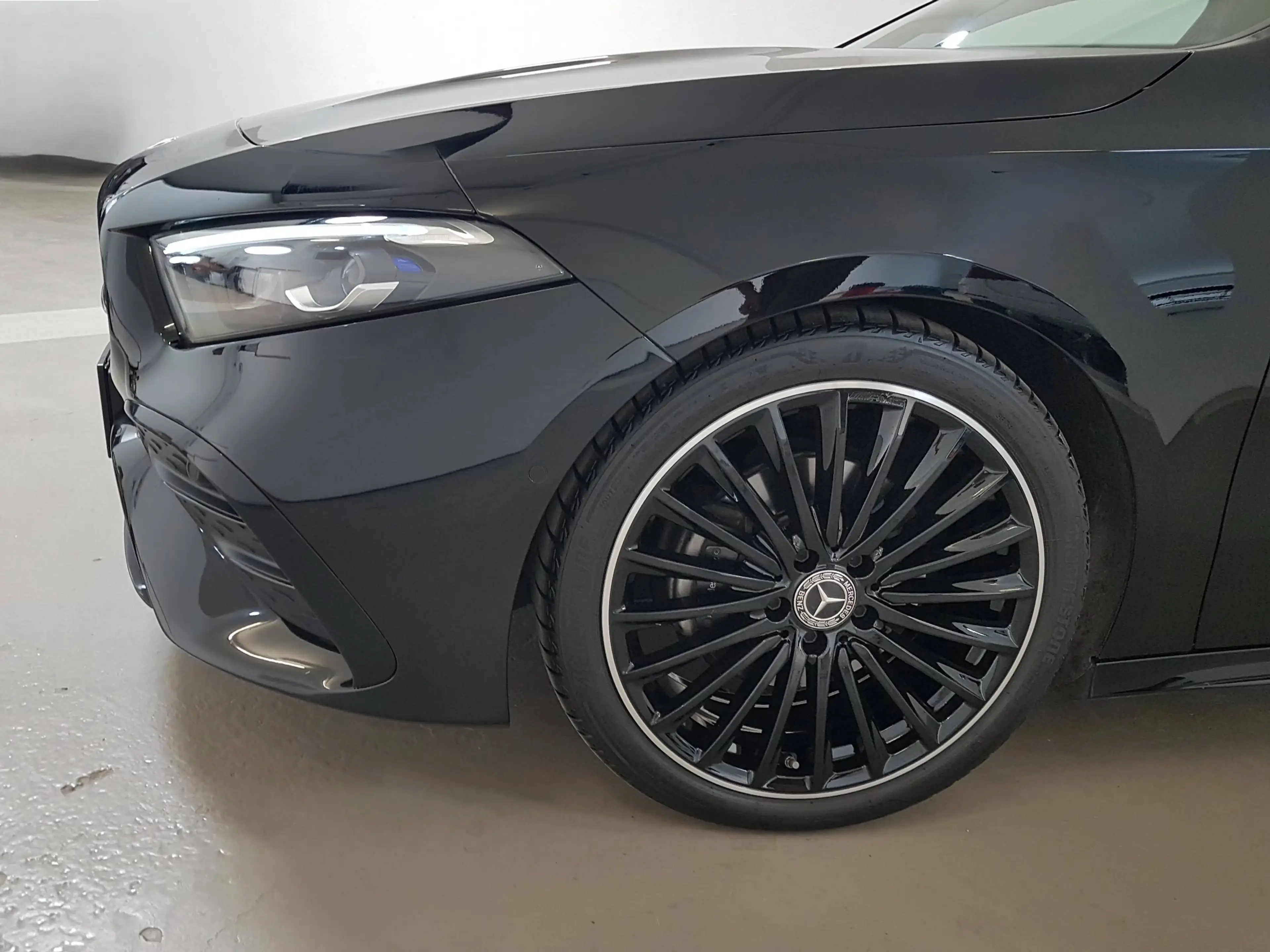 Mercedes-Benz A 200 d Limousine AMG Line FACELIFT Burmester Ambient — photo 8
