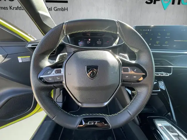 Peugeot 208 view 10