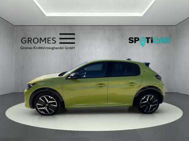 Peugeot 208 view 6