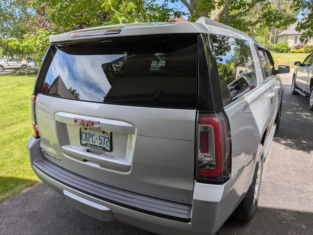GMC Yukon снимка GMC Yukon