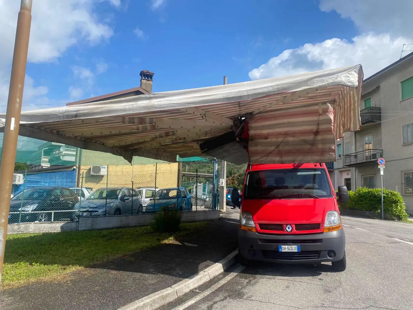 Renault Master T28/100 2.5 dCi CON TENDA IDEALE PER MERCATI Rouge - 1