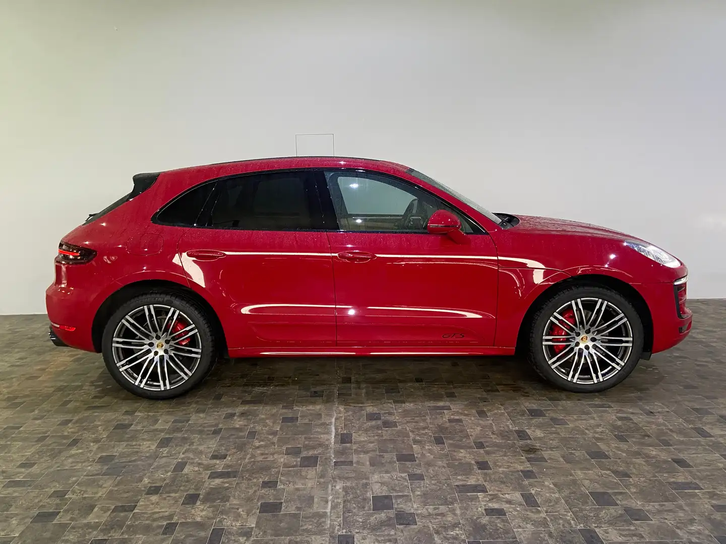 Porsche Macan 3,0 GTS, Sport Chrono, Pano, LED, Leder Rot - 1
