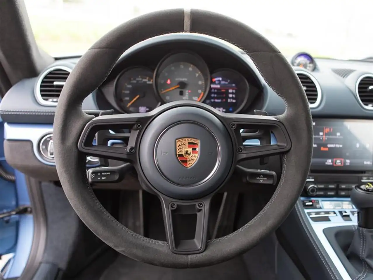 Porsche 718 Cayman снимка Porsche 718 Cayman