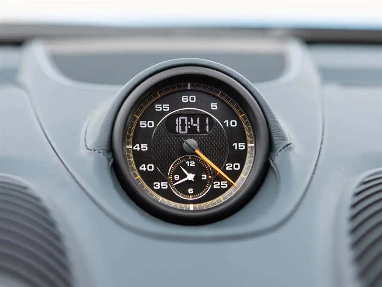 Porsche 718 Cayman снимка Porsche 718 Cayman