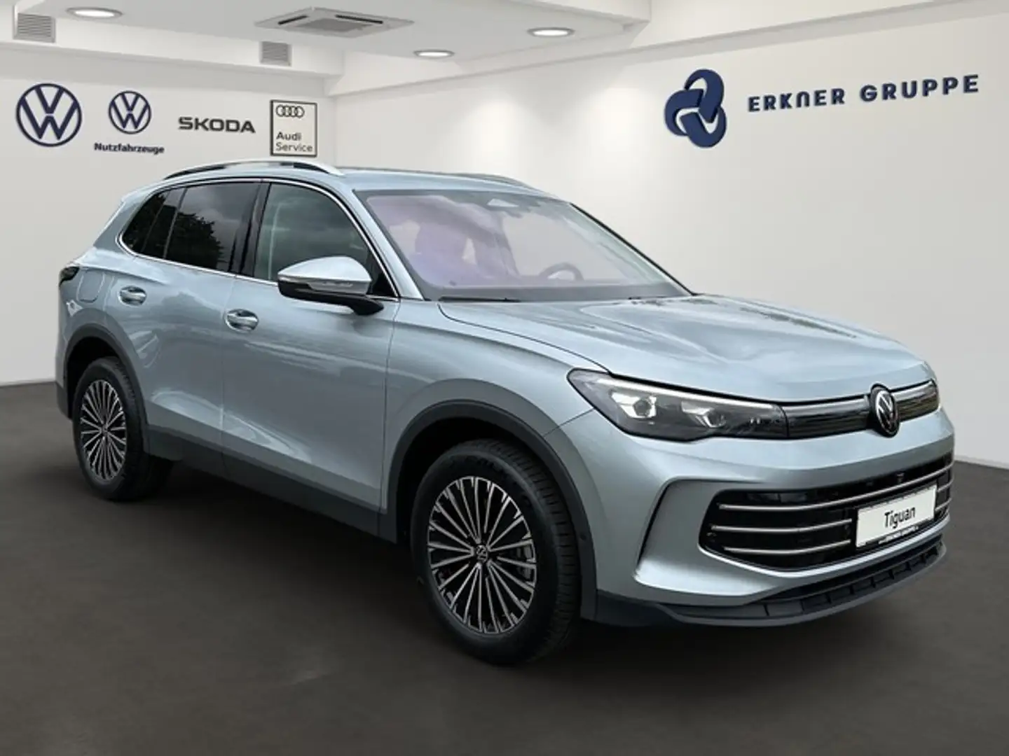 Volkswagen Tiguan 1.5TSI eHybrid Elegance AHK+GJR+NAV+ACC Silber - 2