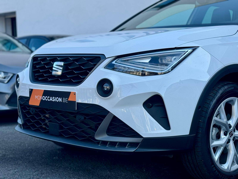 SEAT Arona 1.0 TSI FR Edition DSG *Cockpit*GPS*Carplay*Camera — photo 2