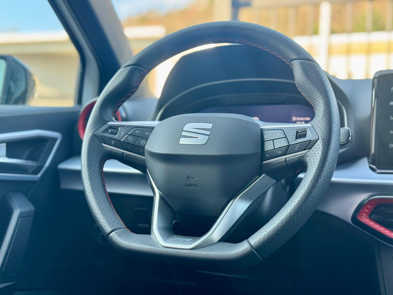 SEAT Arona 1.0 TSI FR Edition DSG *Cockpit*GPS*Carplay*Camera — photo 14