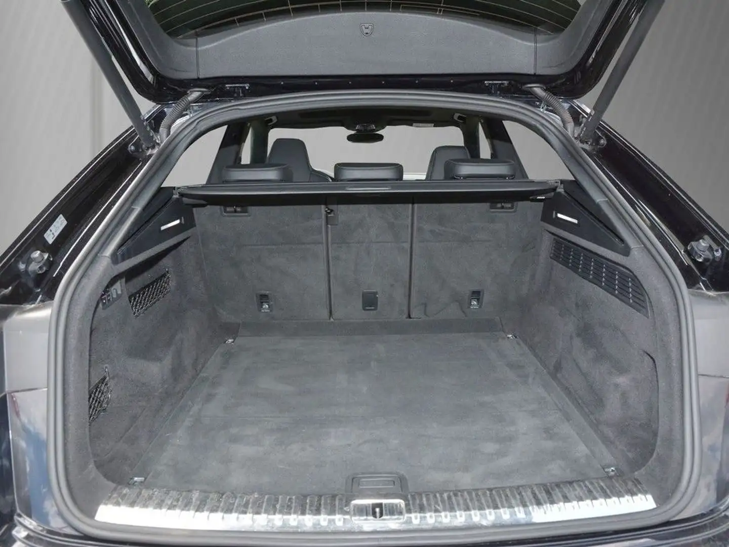 Audi SQ8 Q8 I 20184.0 V8 tdi mhev Sport Attitude Nero - 2