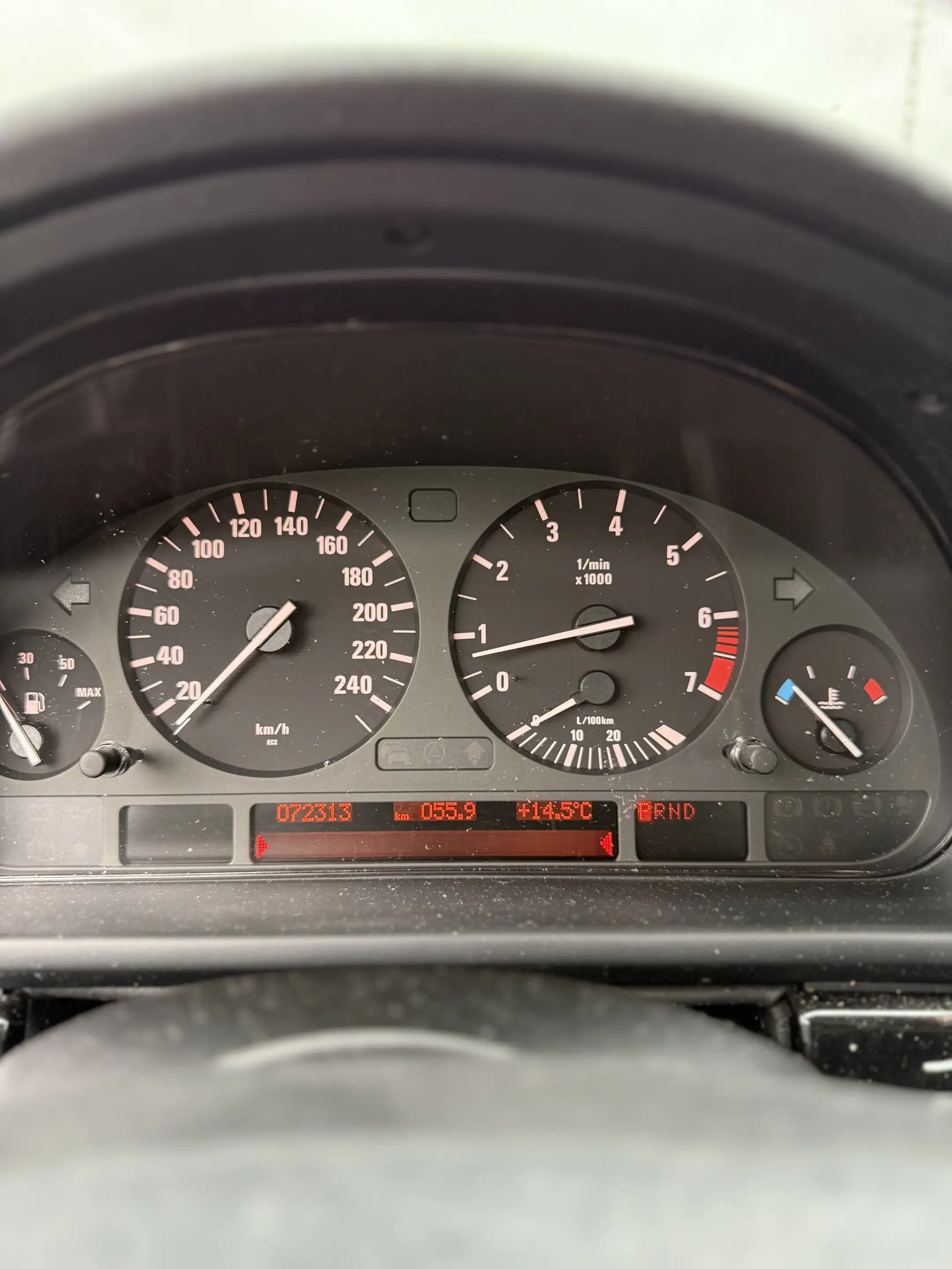 BMW 525 5er 525i E39 — photo 9