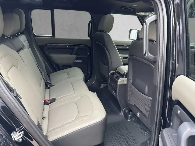 Land Rover Defender view 5