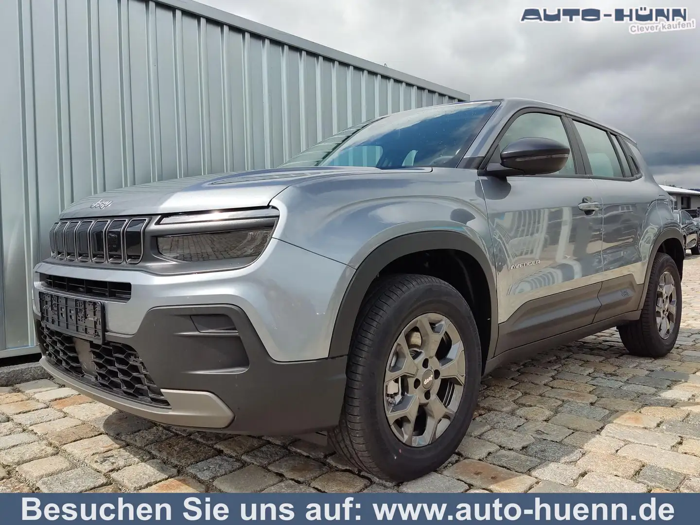Jeep Avenger Longitude 1.2 e-Hybrid 110 PS DCT AndroidAuto/A... Grau - 1