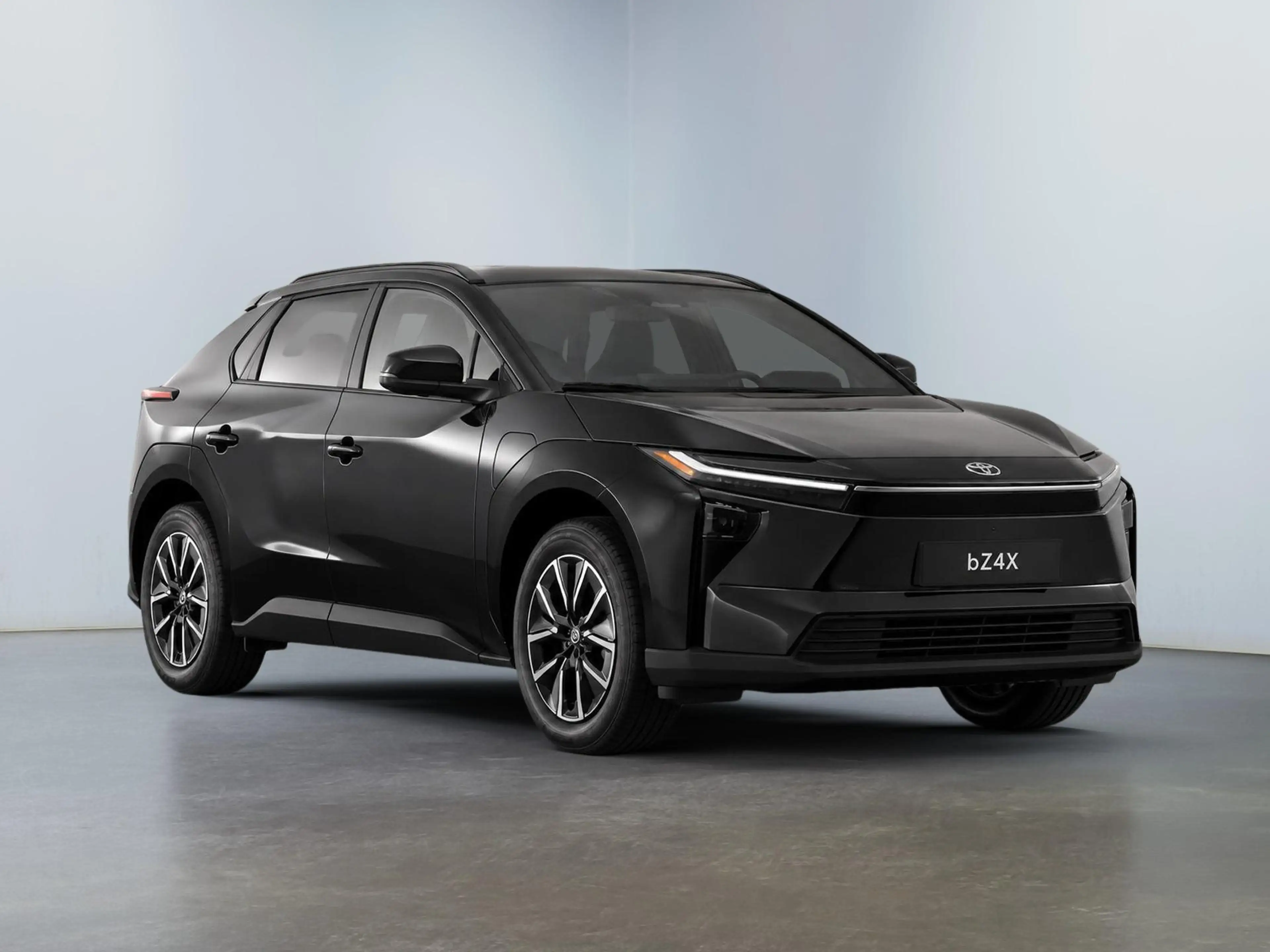 Toyota bZ4X Active Tech AWD 343PS/252kW 2026 73,1 kWh 516km...