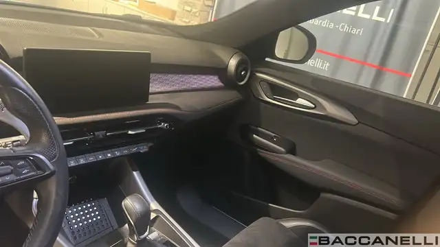Alfa Romeo Tonale view 11