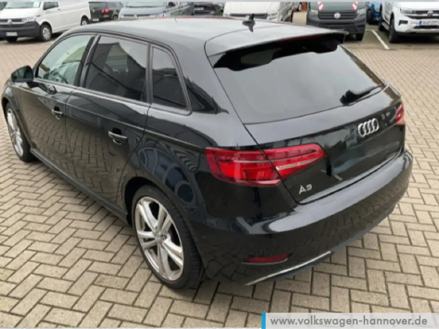 Audi A3 e-tron Sport 40 S-tronic AHK LED Di Schwarz - 2