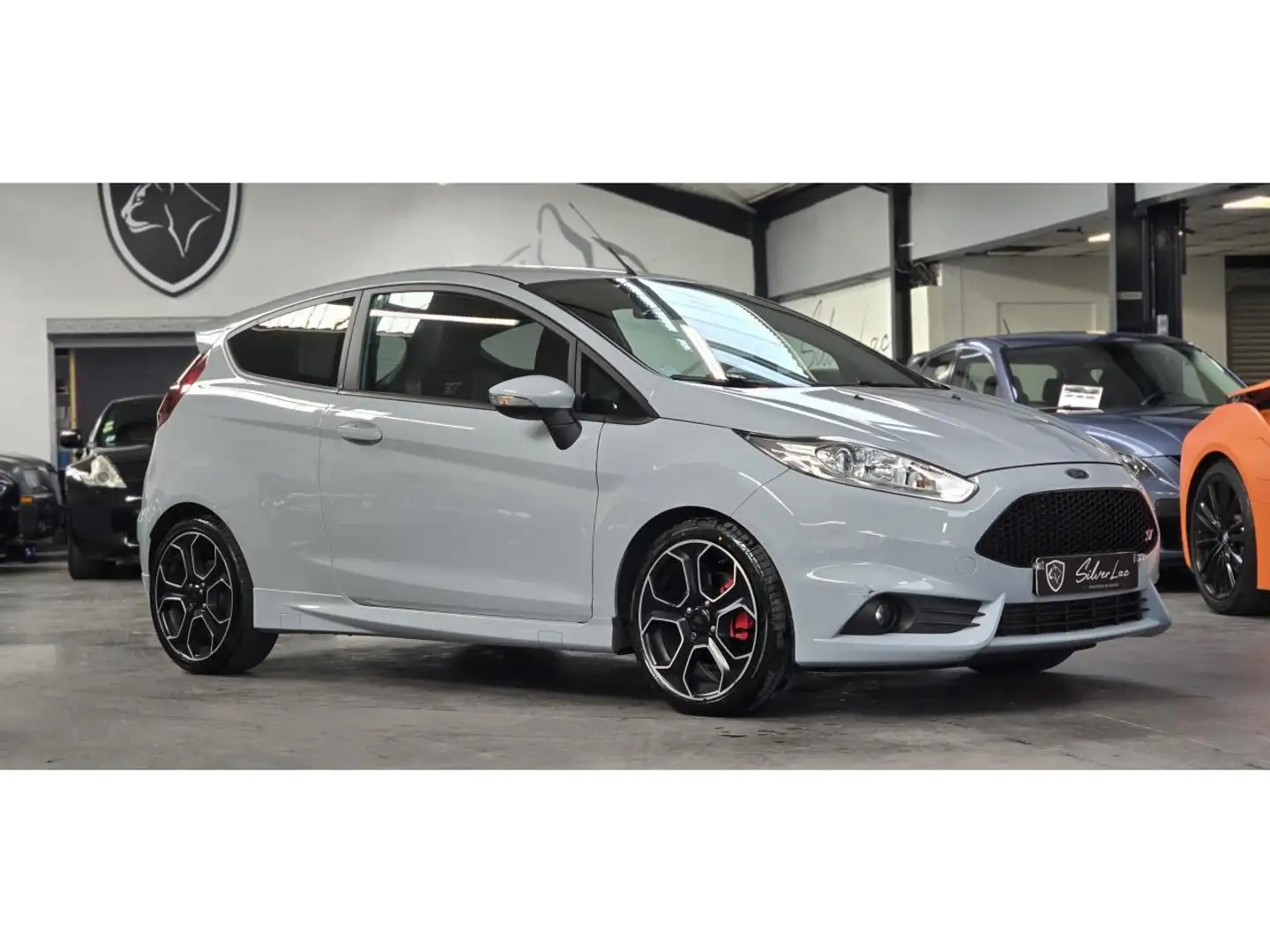 Ford Fiesta ST200 1.6 EcoBoost 200 PHASE 2 / HISTORIQUE COMPLET / DISTRIBUTION NOV2025 FAITE Gris - 2