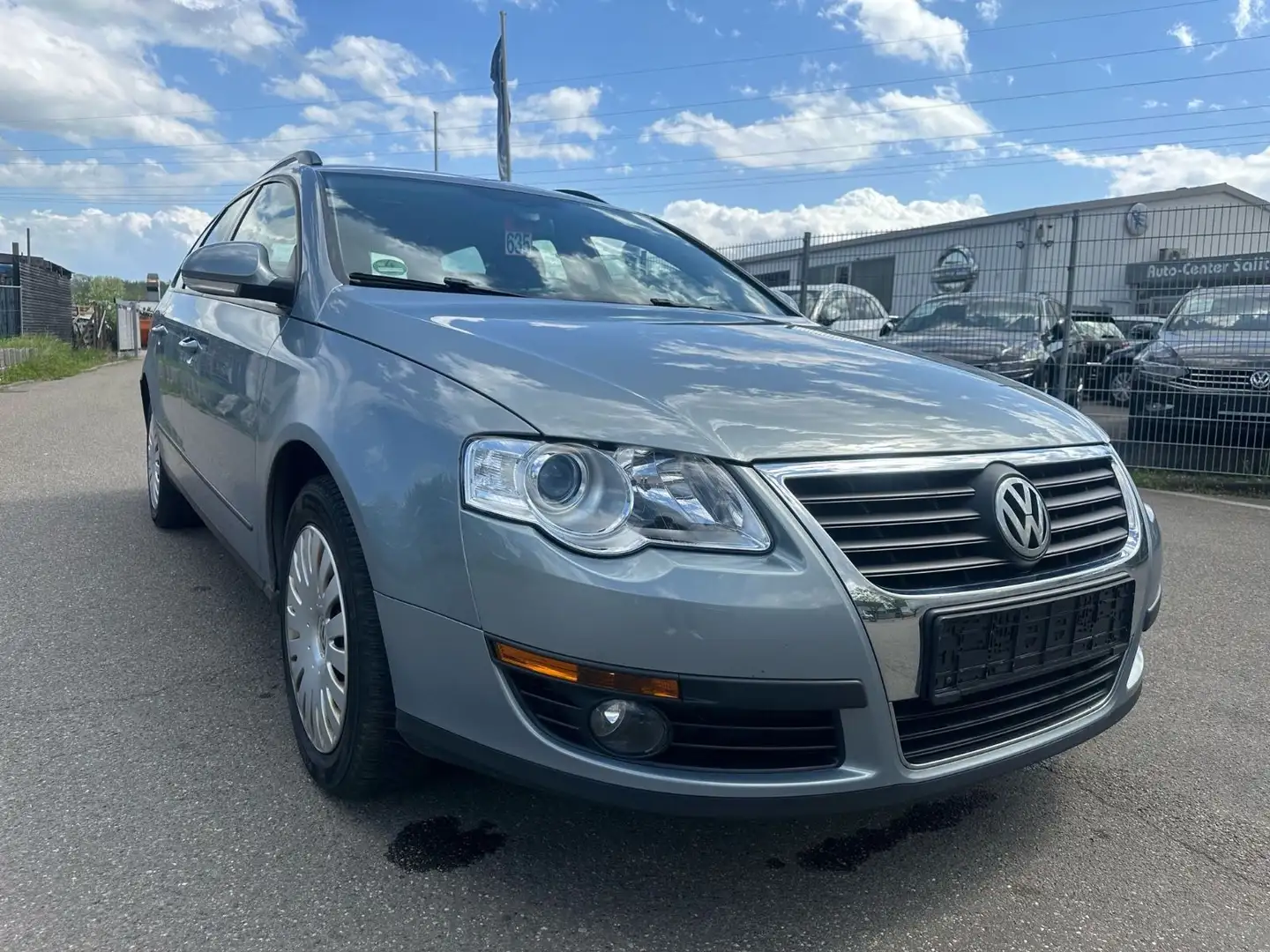 Volkswagen Passat Variant Trendline Grau - 2