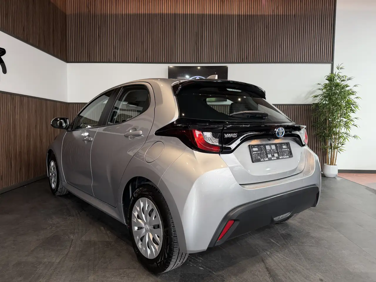 Toyota Yaris HYBRIDE 1.5i VVT-iE AUTOMATIQUE GARANTIE 12M, миниатюра 4