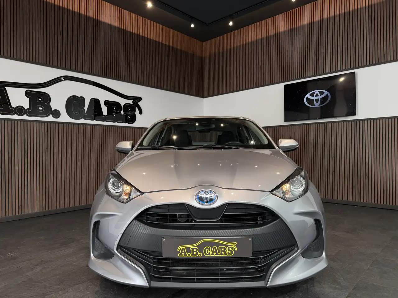 Toyota Yaris HYBRIDE 1.5i VVT-iE AUTOMATIQUE GARANTIE 12M, миниатюра 2