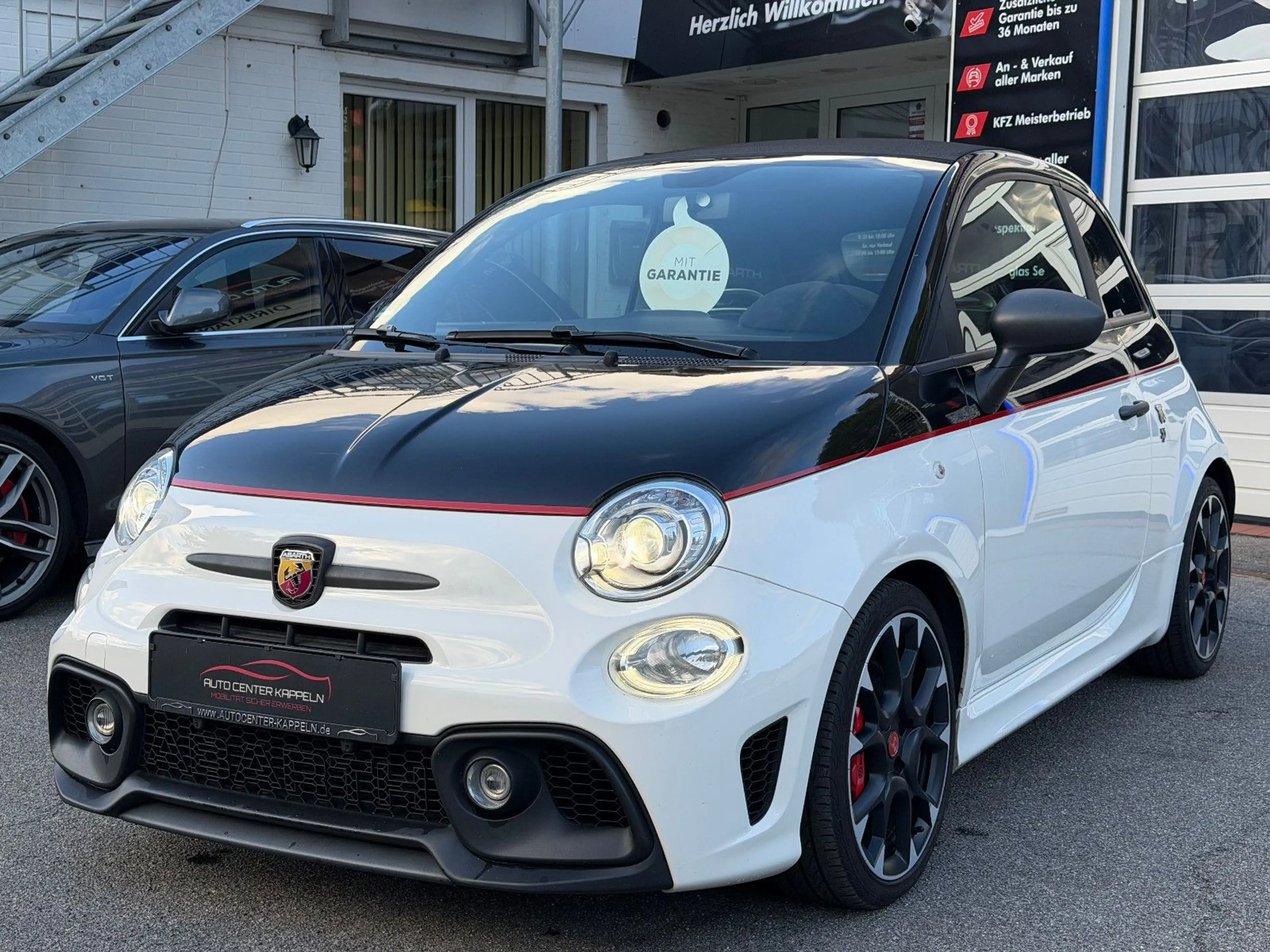 Abarth 595 Competizione 595 Cabrio Competizione (Beats-Carbon-CarPlay) — photo 3
