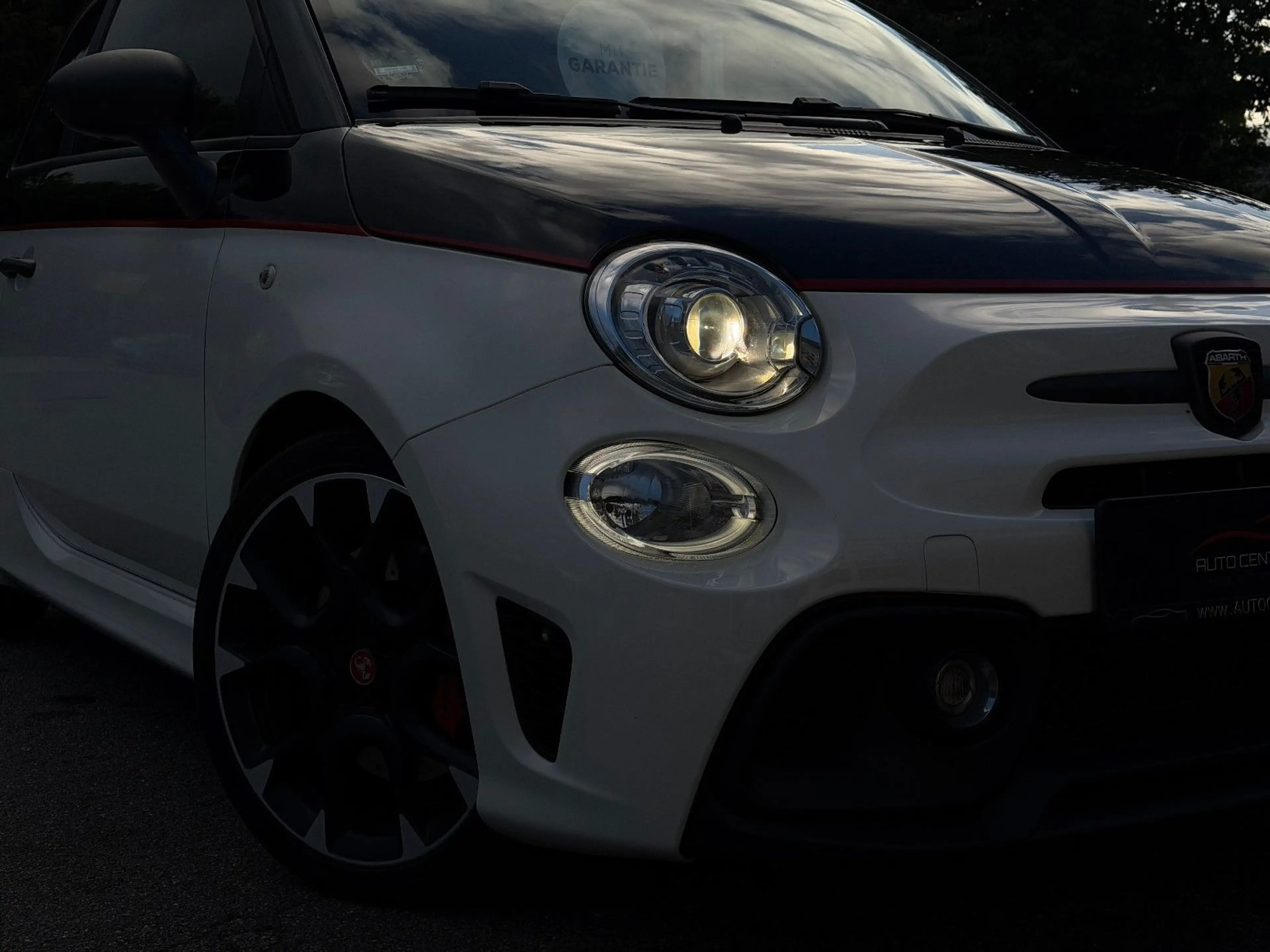 Abarth 595 Competizione 595 Cabrio Competizione (Beats-Carbon-CarPlay) — photo 4