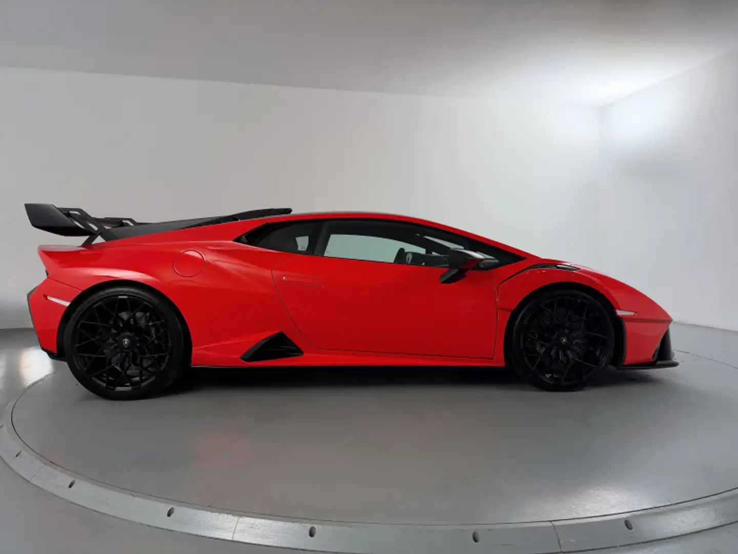 Lamborghini Huracán STO 5.2 V10 640 RWD LDF7 Blanc - 2