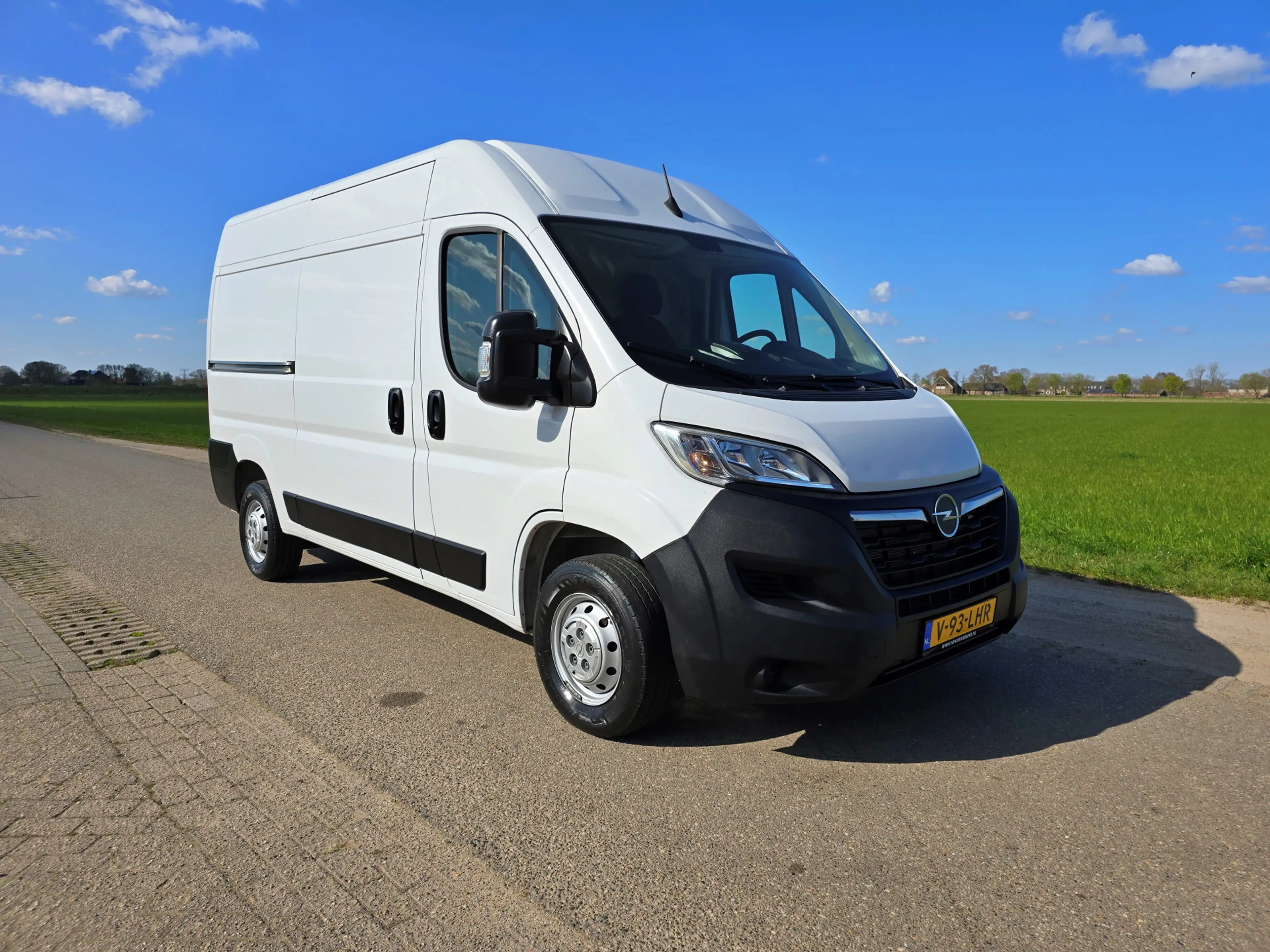 Opel Movano 2.2D 140 L2H2 3.5T - 140 Pk - Euro 6 - ParkeerCame — photo 9