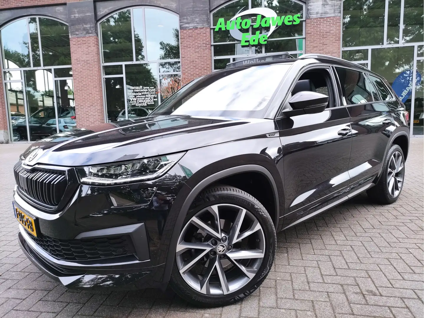 Skoda Kodiaq 1.5 TSI DSG Sportline Business Panoramadak - Trekh Zwart - 2