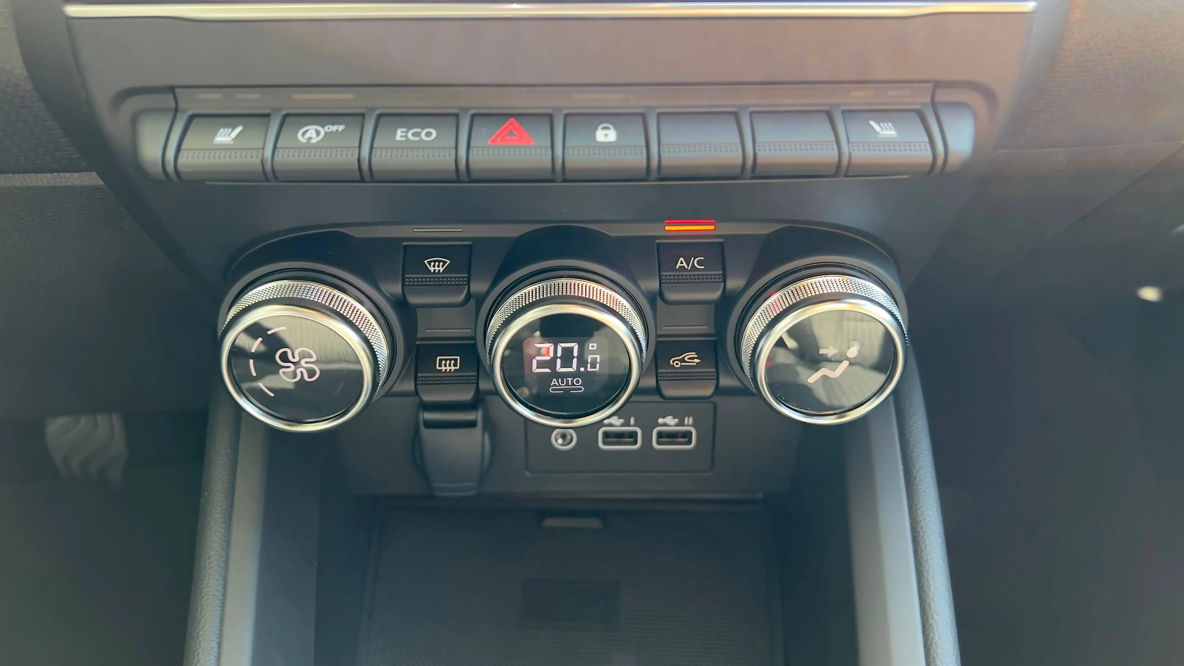 Mitsubishi Colt 1.0 Edition m. Navigationssystem, Freisprecheinrichtung, 17 Leichtmetallräder, Rückfahrkamera uvm.... — photo 12