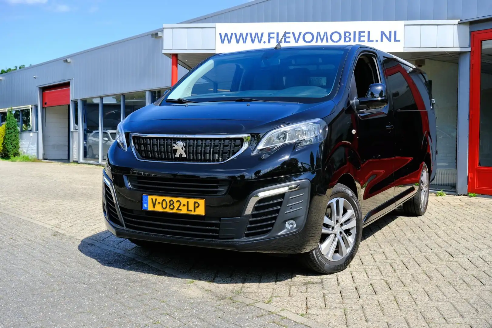 Peugeot Expert 231L 2.0 BlueHDI 150pk Premium Pack Navi|Airco|LMV Zwart - 1