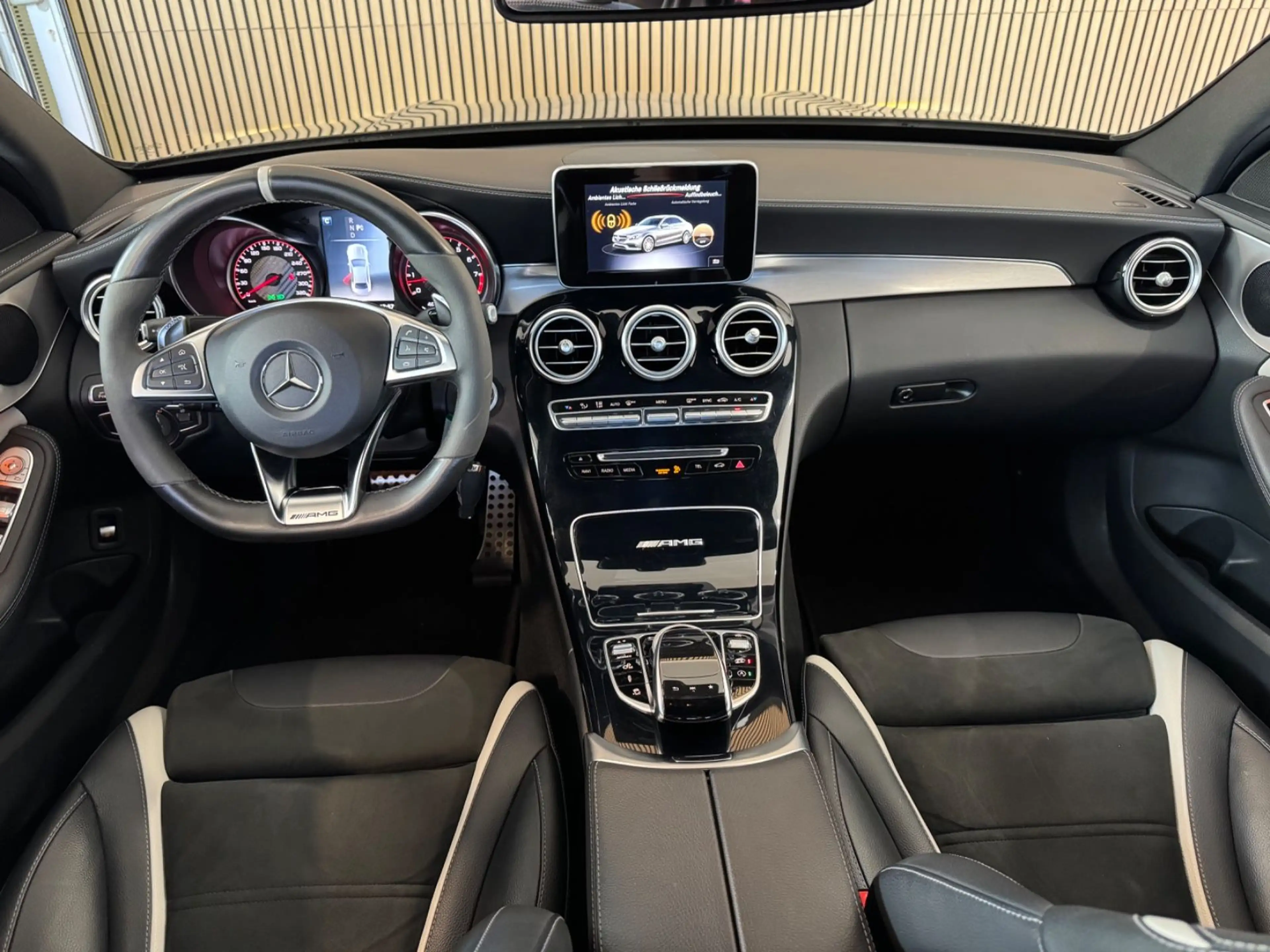 Mercedes-Benz C 63 AMG C 63s AMG Limo HUD/ILS/Temp./CAM/Drivers-Package — photo 11