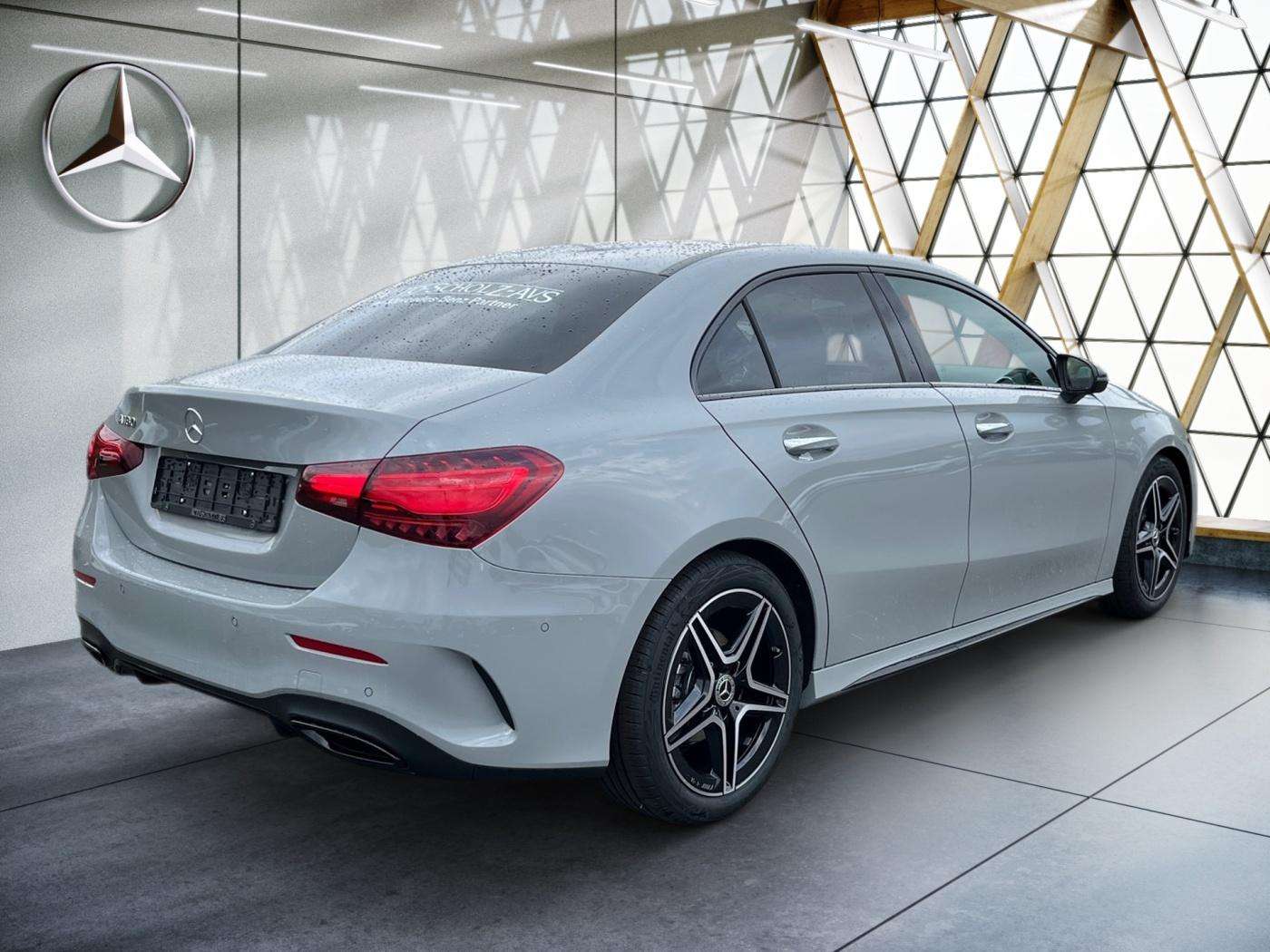 Mercedes-Benz A 180