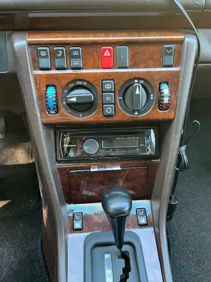 Mercedes-Benz E 300 E 300 Ds. Aut. Beige - 1