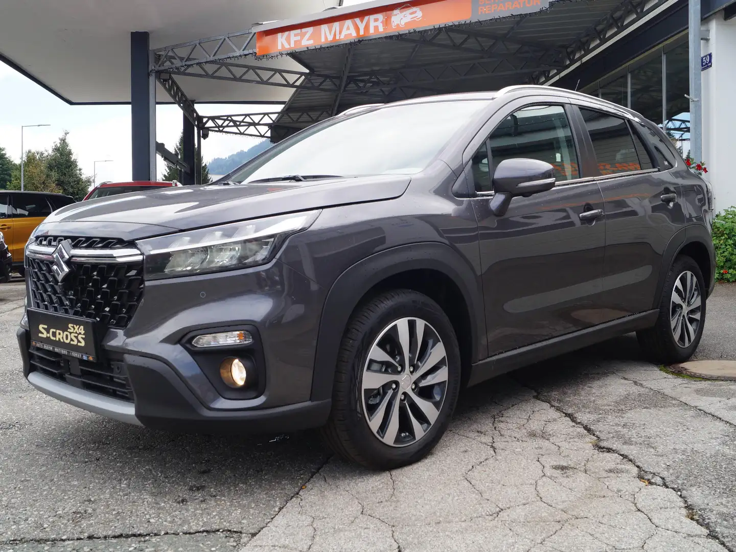 Suzuki S-Cross 1,4 DITC Hybrid Flash Aut. Panorama *AHV* Grau - 1