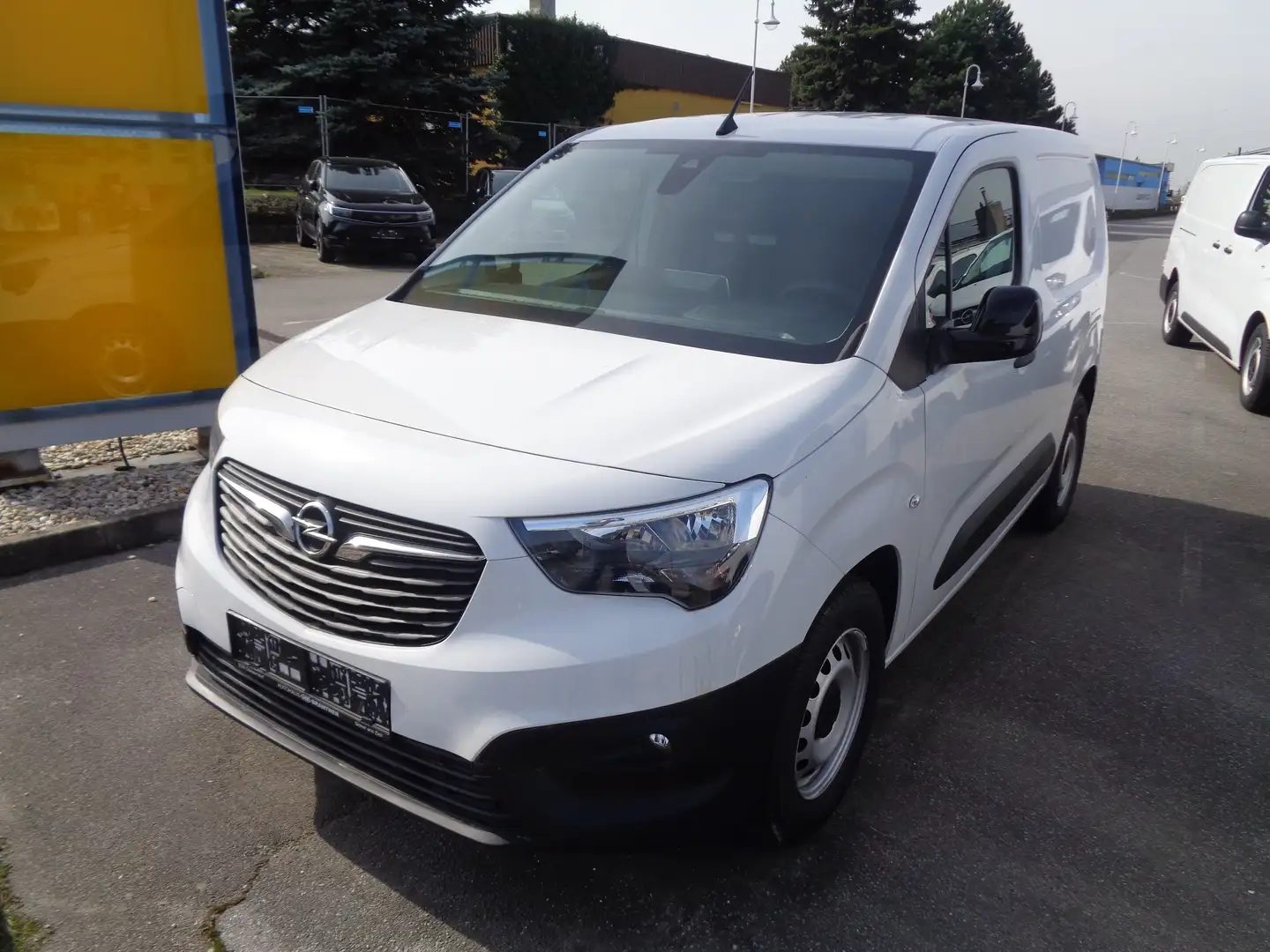 Opel Combo Cargo M BlueHDi 130 erhöhte Nutzlast Weiß - 1