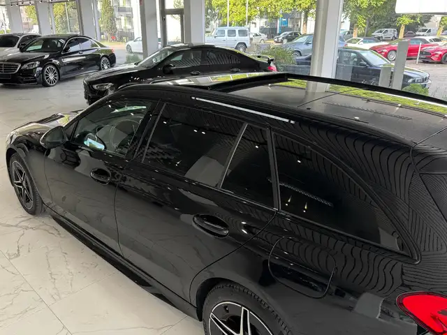 Mercedes-Benz C-Class view 7