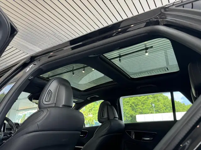 Mercedes-Benz 300 view 10