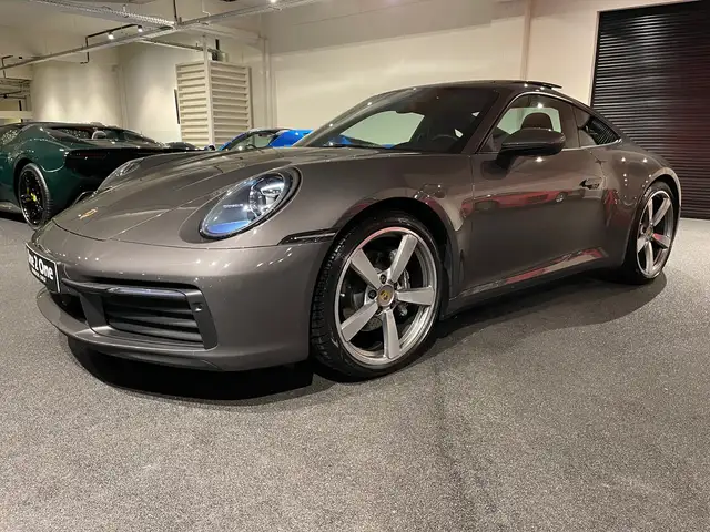Porsche 992 911 Carrera PDK
