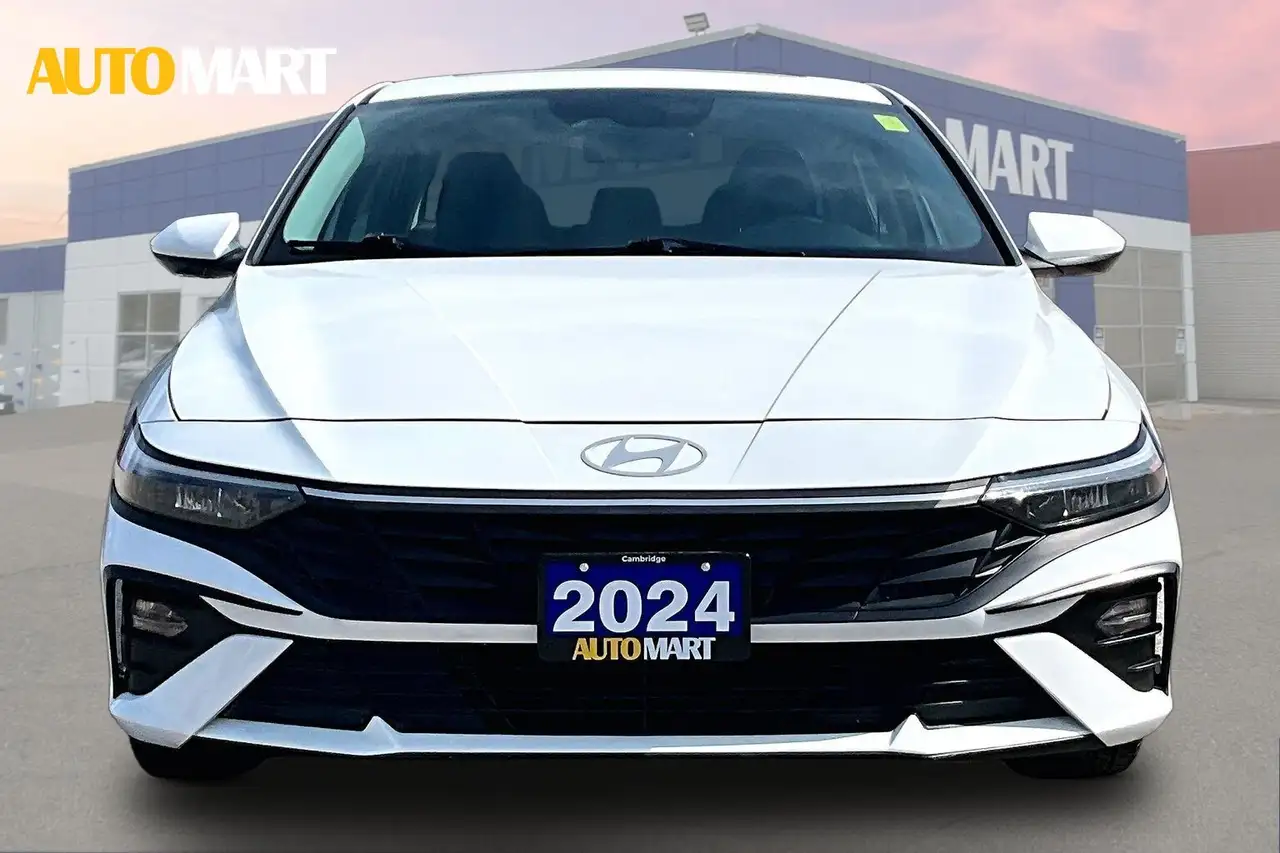 Hyundai ELANTRA снимка Hyundai ELANTRA