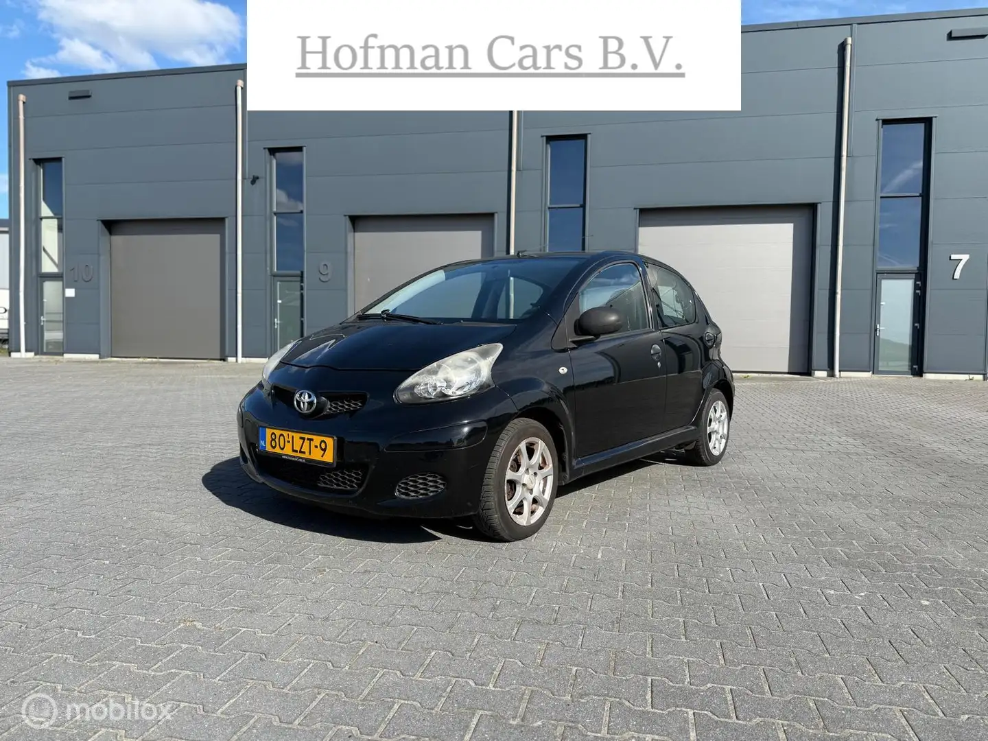 Toyota Aygo 1.0-12V Comfort 5-Deurs Zwart 2010 APK 08/2026 Zwart - 1
