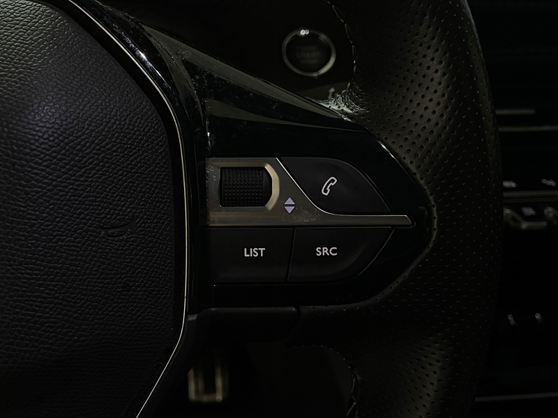 Peugeot e-2008 EV GT Pack 50 kWh PANO CAMERA SOH 91% FASE 3 DEALE — photo 11