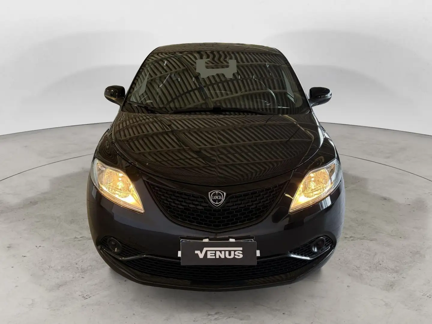 Lancia Ypsilon III 2015 Benzina 1.2 Platinum s&s 69cv my19 Nero - 2