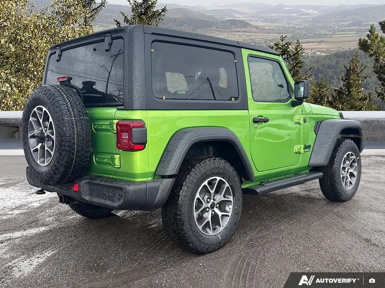 Jeep Wrangler снимка Jeep Wrangler