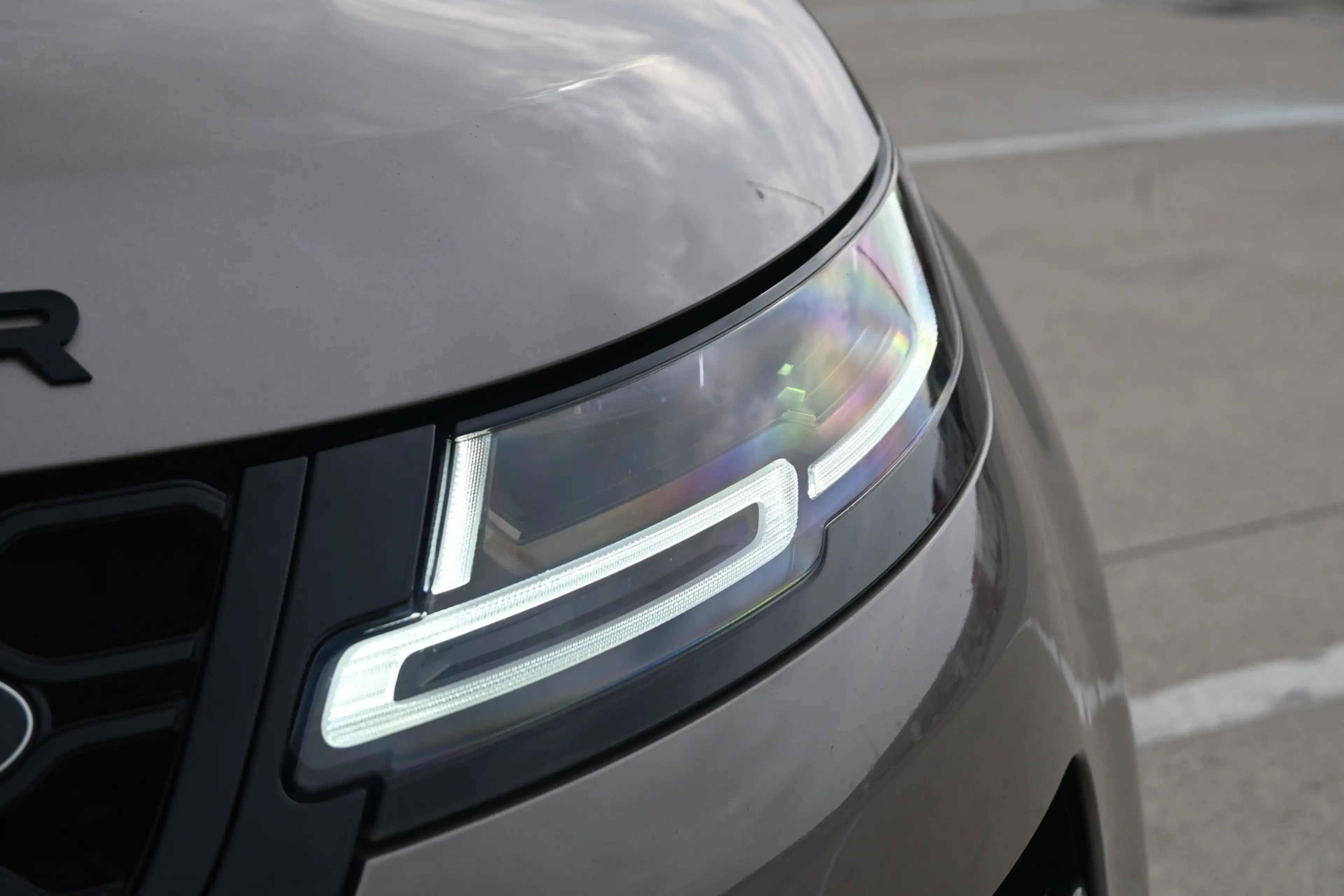 Land Rover Range Rover Evoque 1.5 P300e AWD R-Dynamic SE — photo 13