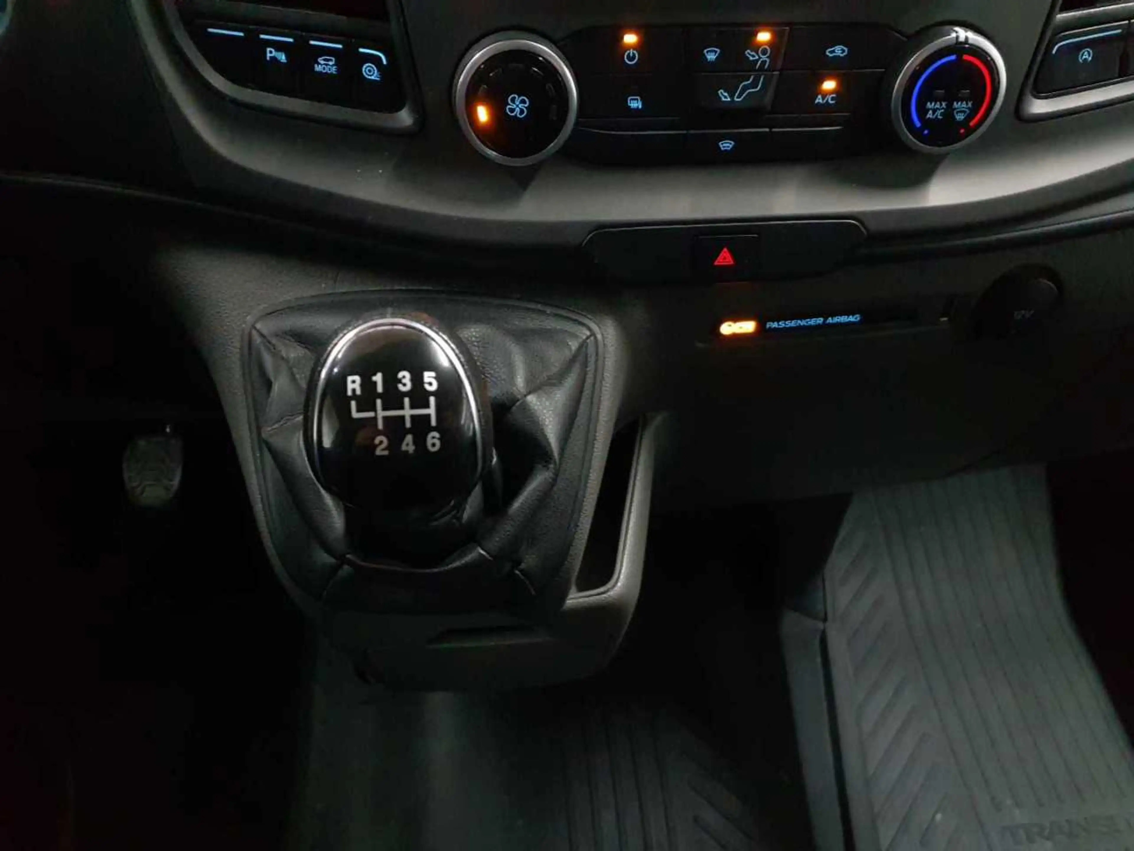 Ford Transit Transit Custom 300 L2 Trend Navi — photo 10