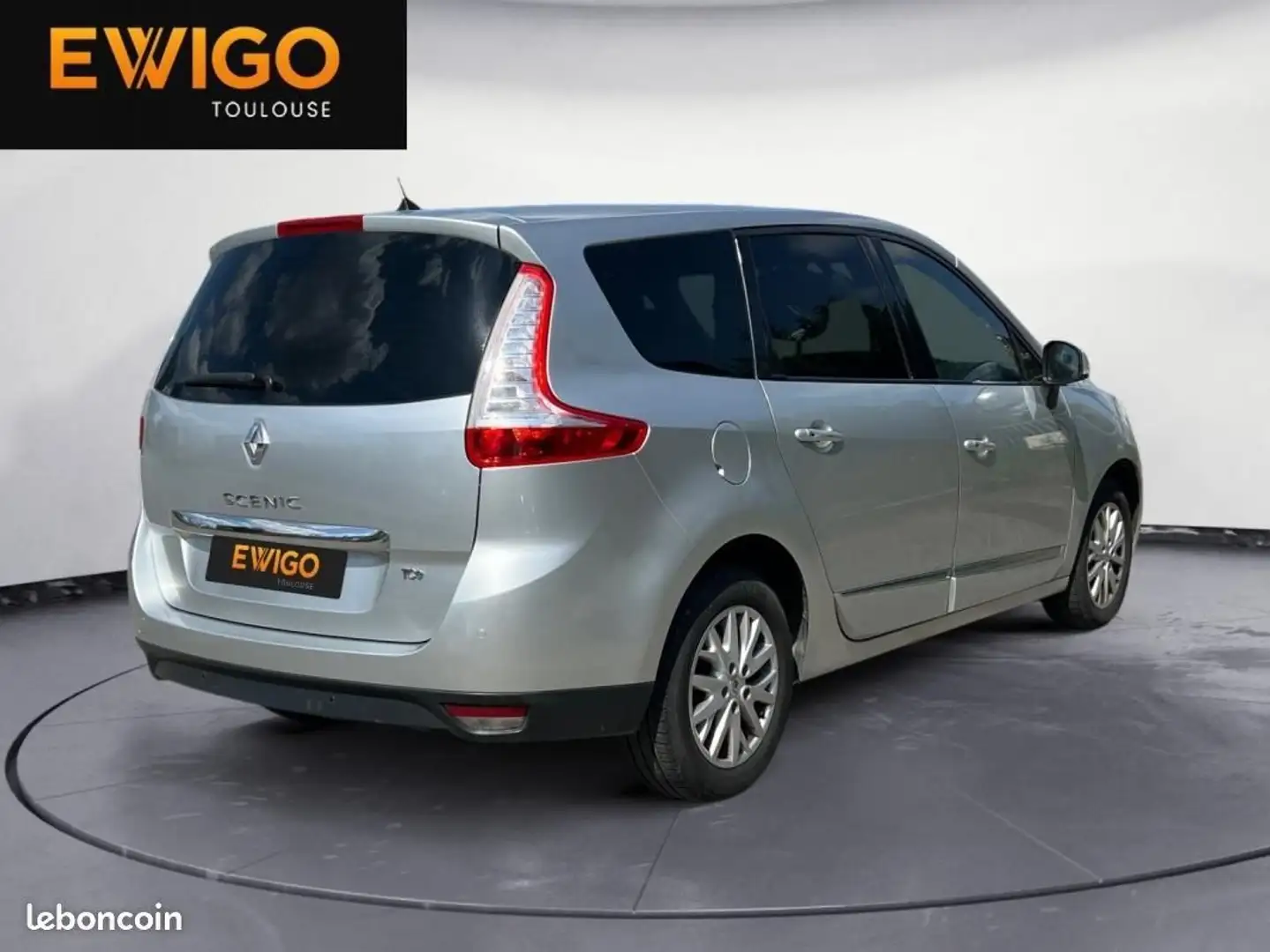 Renault Grand Scenic Scénic 1.2 TCE 130 ENERGY ZEN Grijs - 2