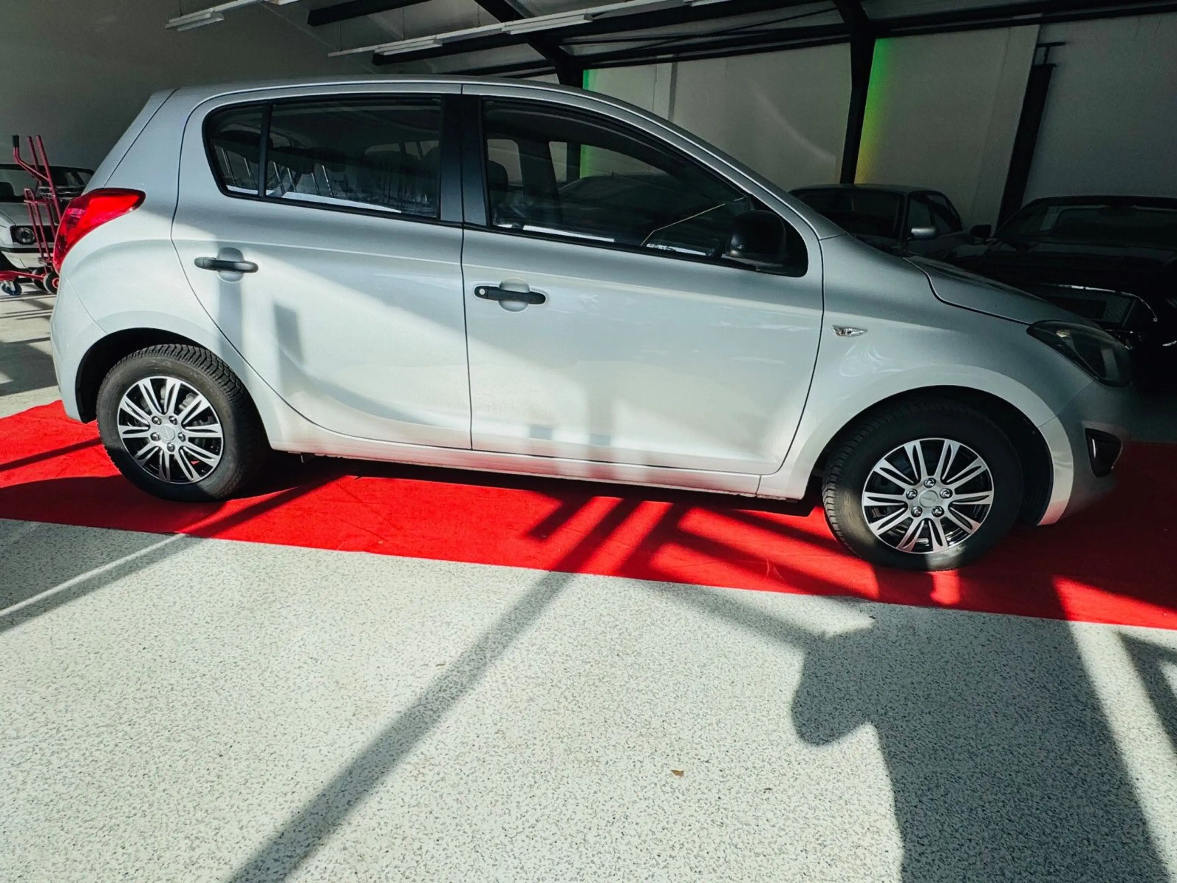 Hyundai i20 FIFA World Cup Edition — photo 8