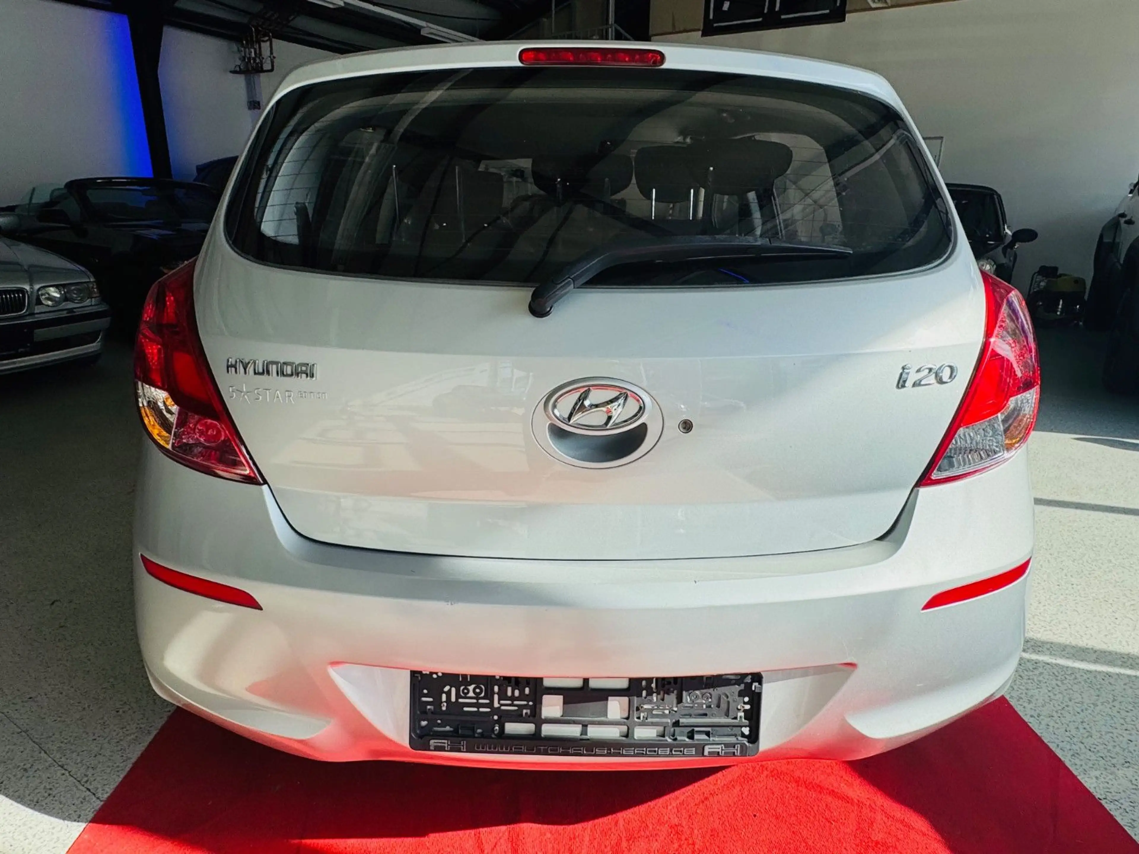 Hyundai i20 FIFA World Cup Edition — photo 10