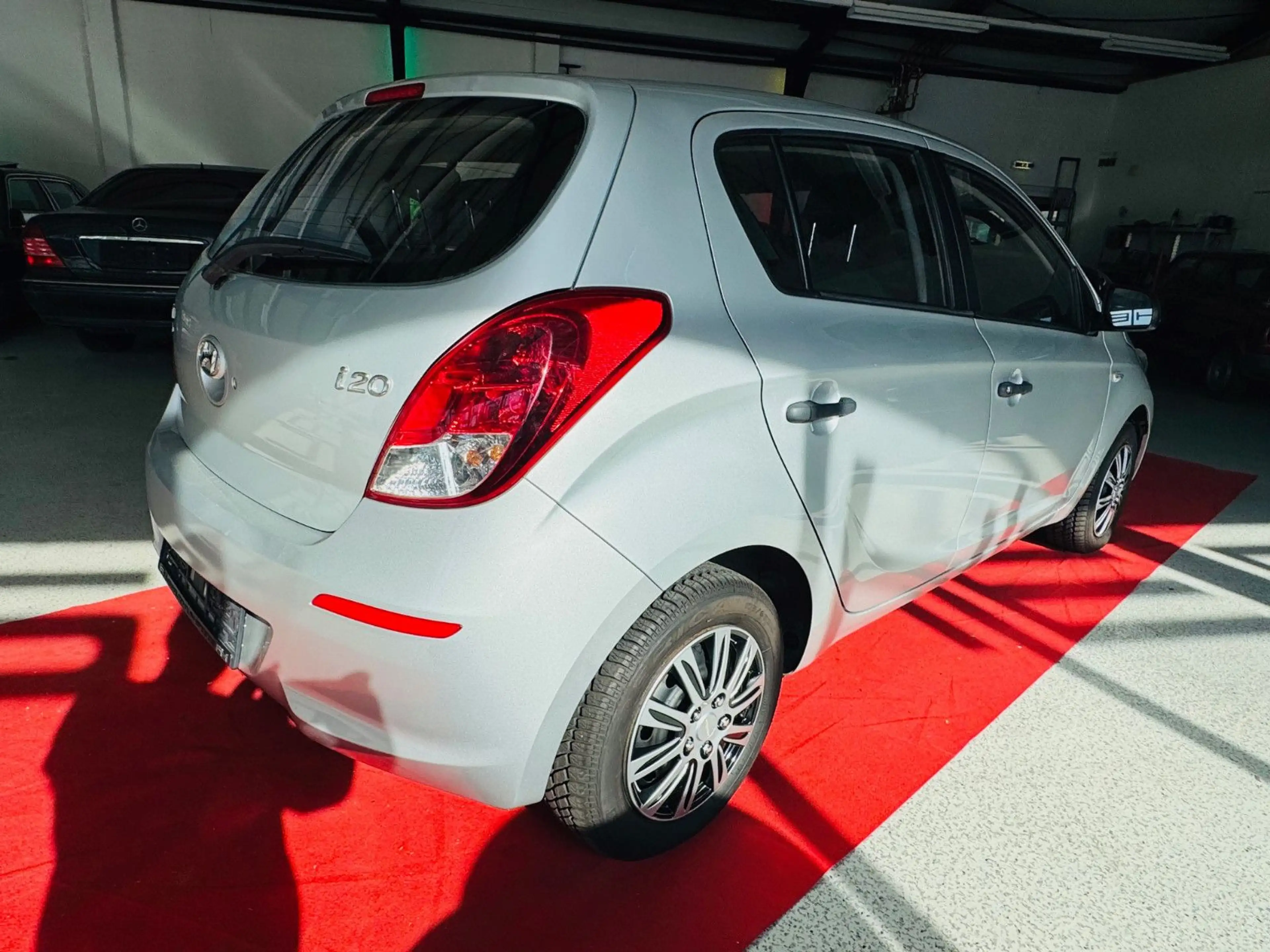 Hyundai i20 FIFA World Cup Edition — photo 3
