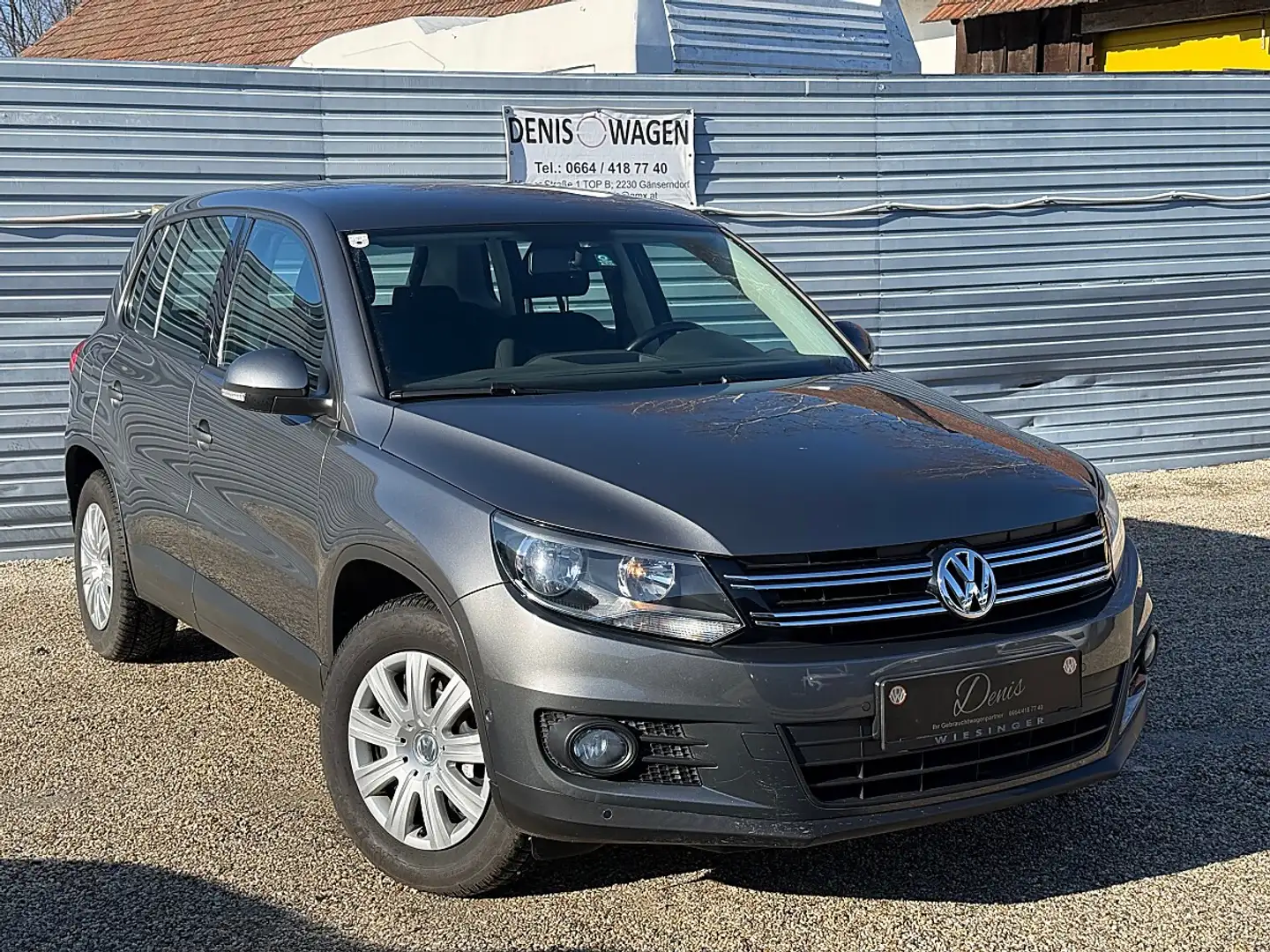 Volkswagen Tiguan 2,0 TDI SCR Austria Grau - 2