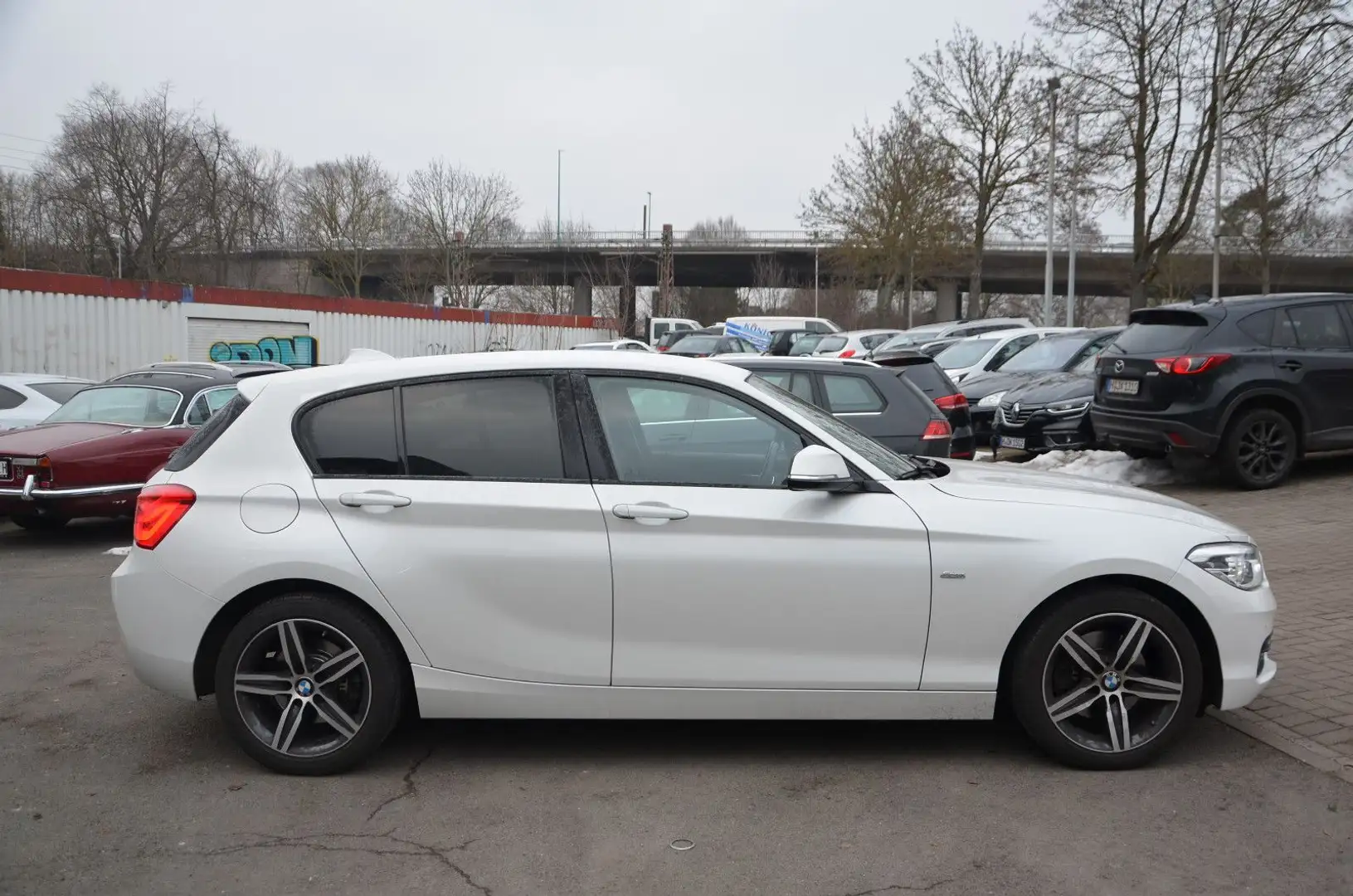BMW 125 i Sport Line *LED*NAVI*1.HAND*5-TRG*70TKM!* Weiß - 2